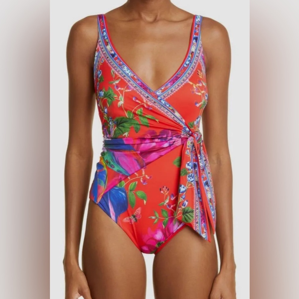$379 Camilla Women's Red Birds Of A Feather Wrap One Piece Swimsuit Size XS/4